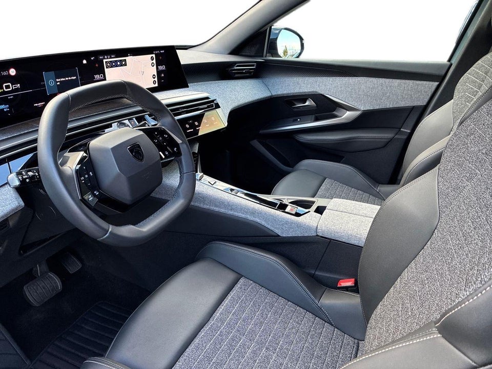 Peugeot e-3008 77 Allure 5d
