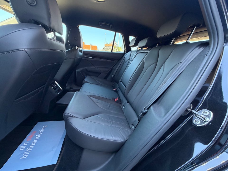 Skoda Enyaq 80x iV Founders Edition 5d