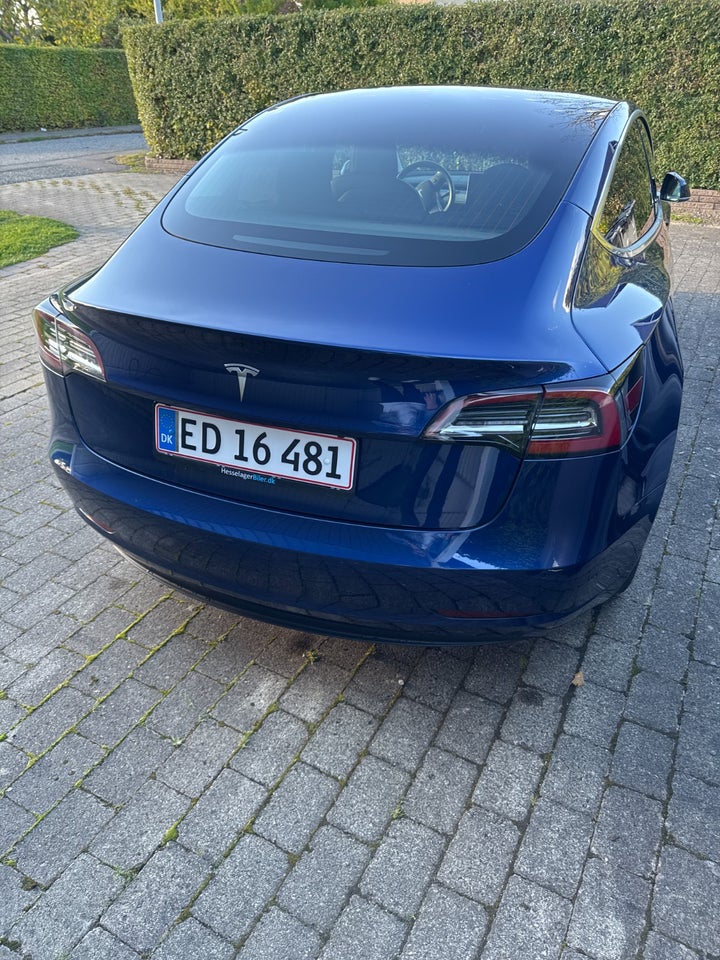 Tesla Model 3 Long Range AWD 4d
