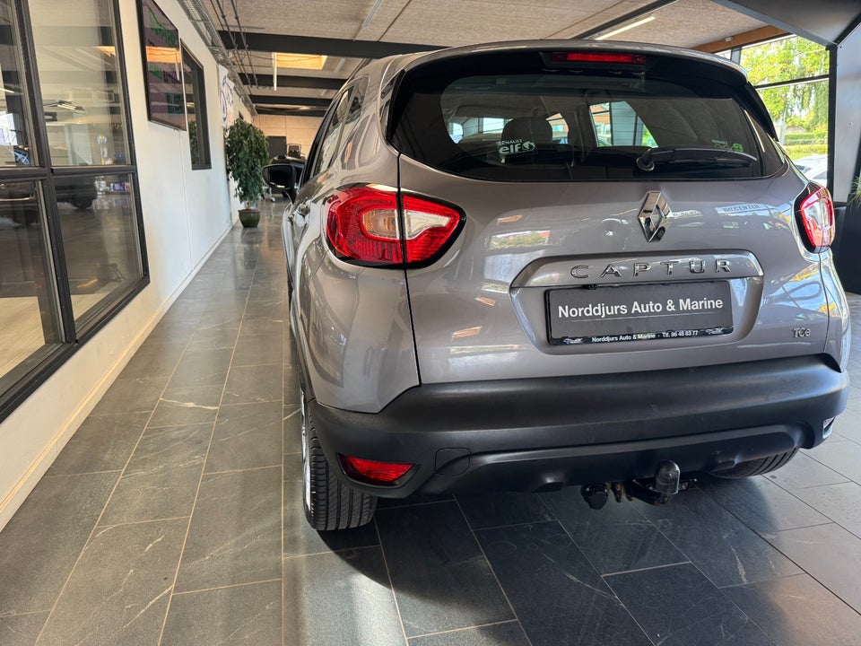 Renault Captur 0,9 TCe 90 Expression 5d