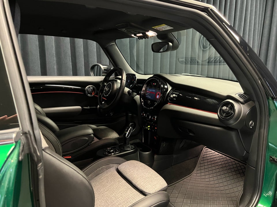 MINI Cooper SE Classic Trim 3d