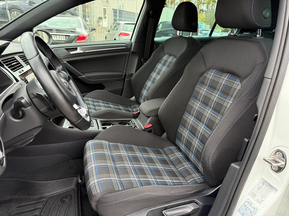 VW Golf VII 1,4 GTE DSG 5d