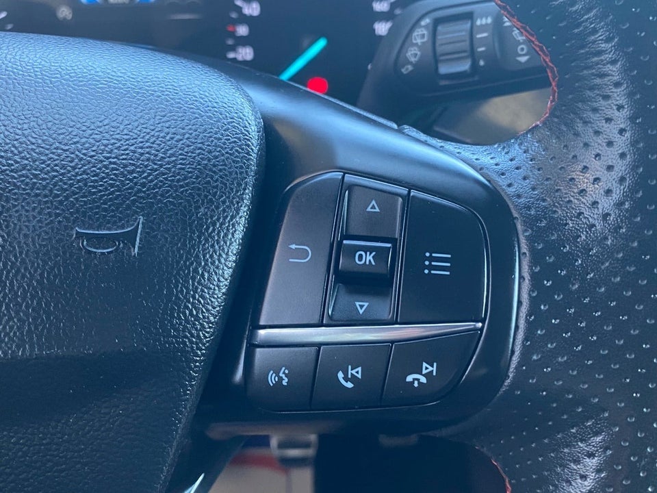 Ford Focus 1,0 EcoBoost ST-Line stc. 5d