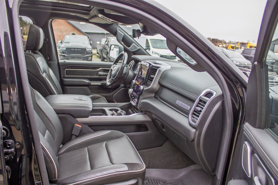 Dodge RAM 1500 5,7 V8 Hemi Laramie Night aut. 4d