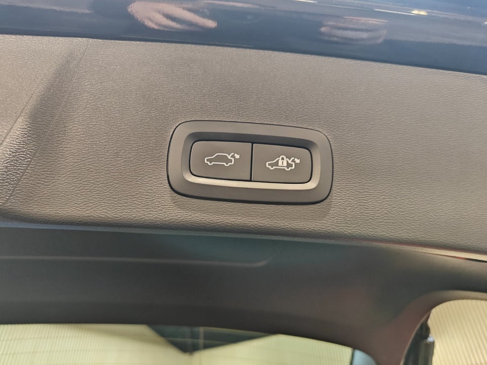 Volvo XC40 ReCharge Twin Plus 5d