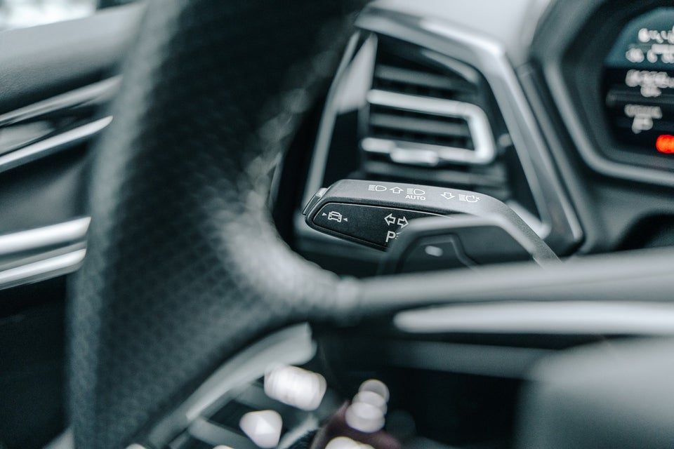 Audi Q4 e-tron 40 S-line Sportback 5d