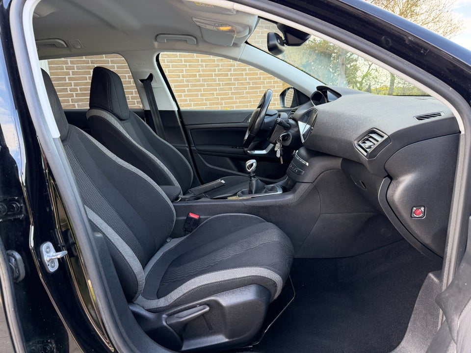Peugeot 308 1,6 BlueHDi 120 Style SW 5d