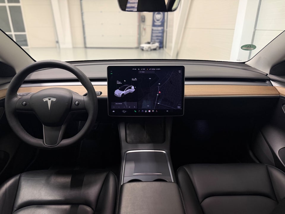 Tesla Model 3 Long Range AWD 4d