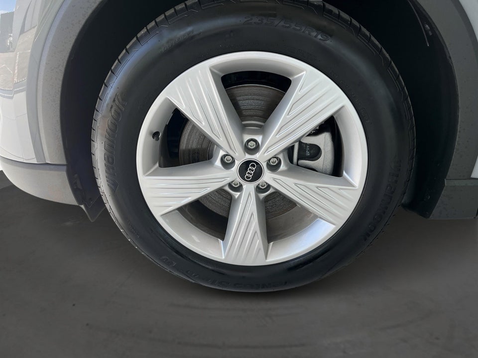 Audi Q4 e-tron 45 Progress 5d