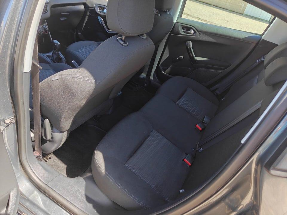 Peugeot 208 1,0 VTi 68 Active 5d