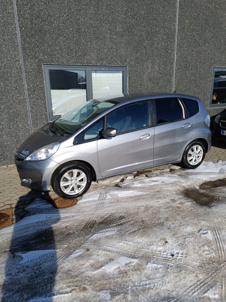 Honda Jazz 1,3 Hybrid Elegance CVT 5d