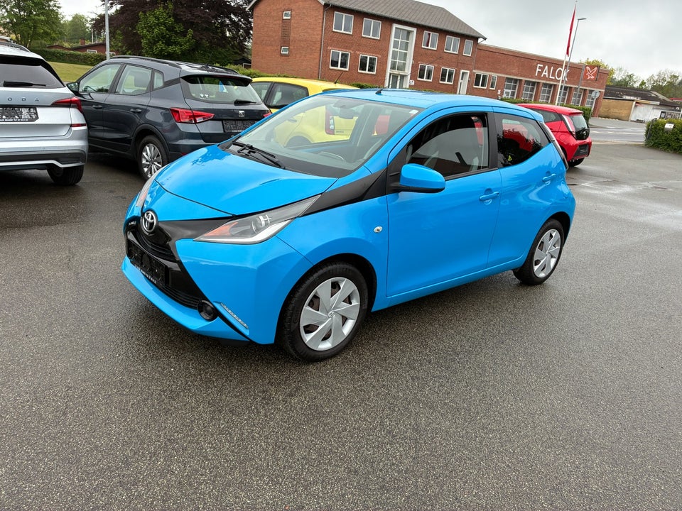 Toyota Aygo 1,0 VVT-i x-play 5d