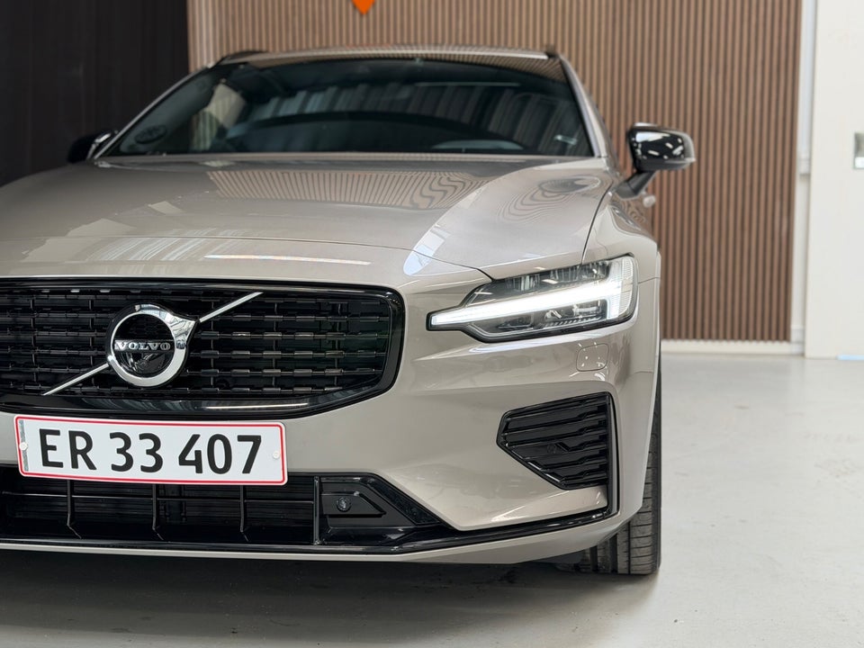 Volvo V60 2,0 T6 ReCharge R-Design aut. AWD 5d