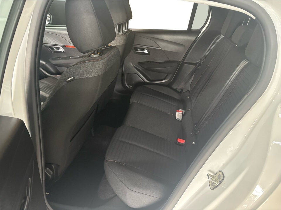 Peugeot 208 1,2 PureTech 75 Selection 5d