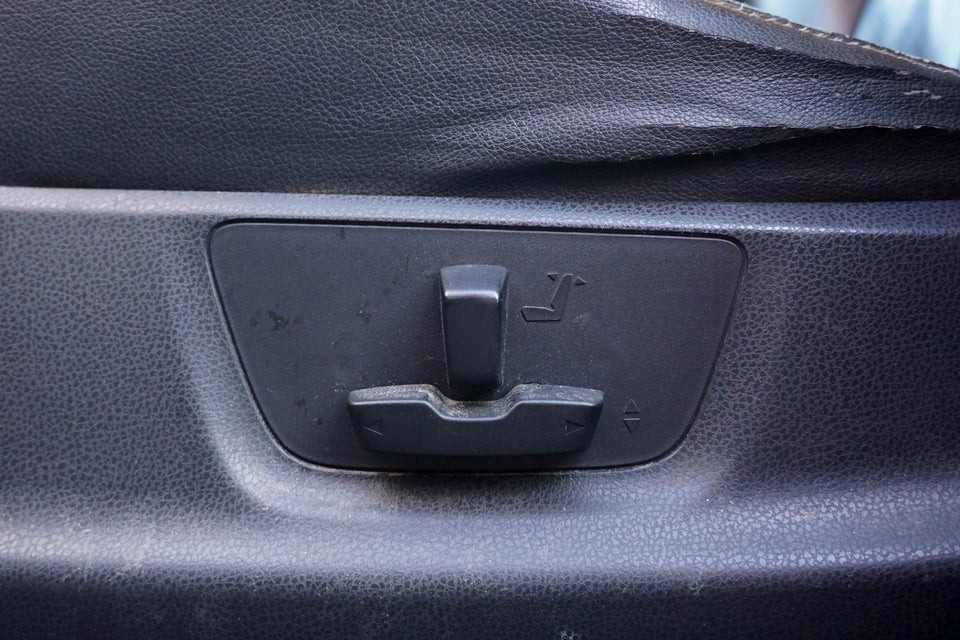 Isuzu D-Max 2,5 TD 163 Ext. Cab Exclusive aut. 2d