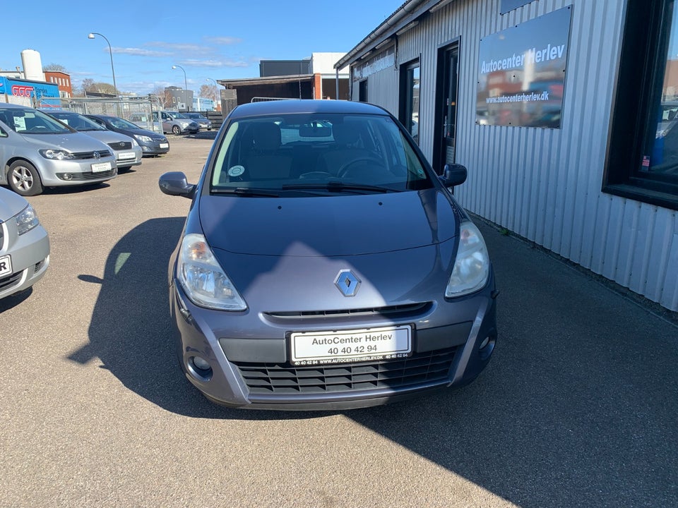 Renault Clio III 1,2 16V Avantage 5d