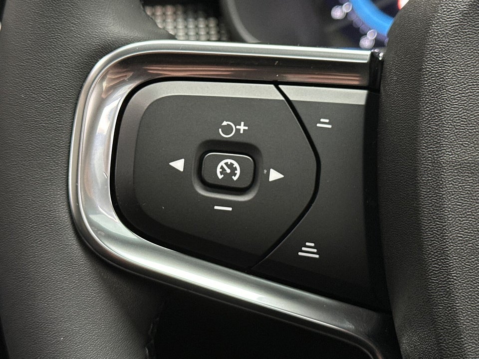 Volvo XC40 P8 ReCharge Twin Pro 5d