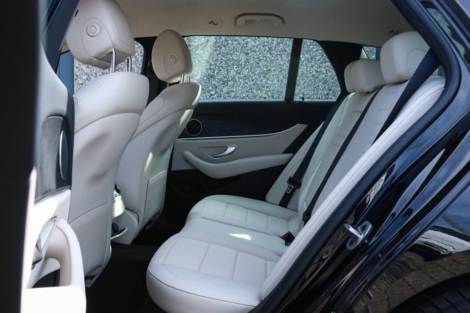 Mercedes E300 de 2,0 Avantgarde stc. aut. 5d