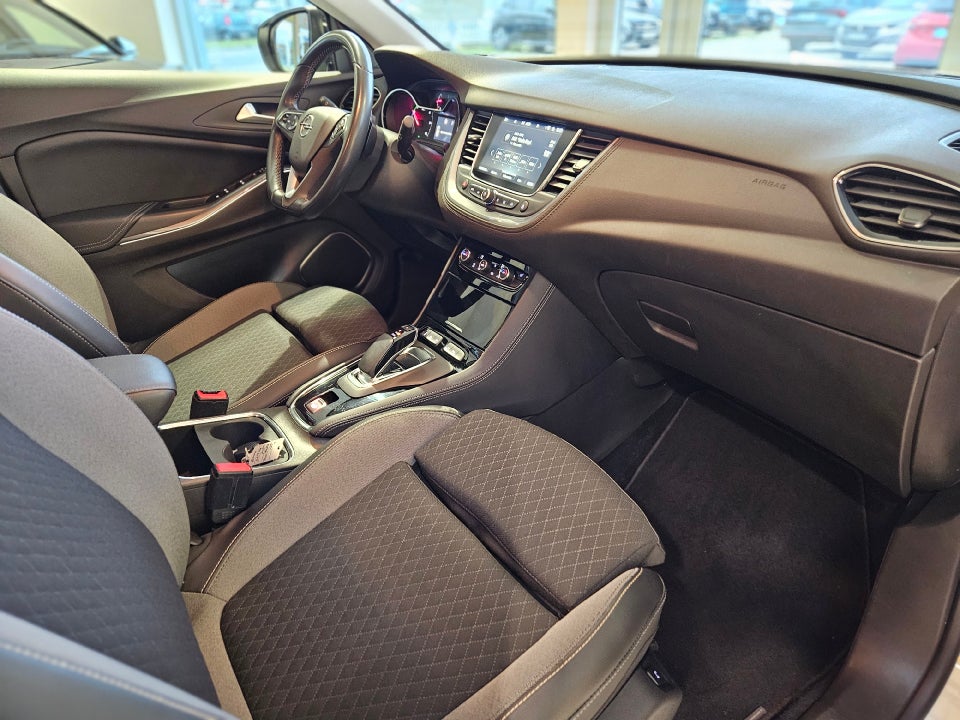 Opel Grandland X 1,6 Hybrid Ultimate aut. 5d