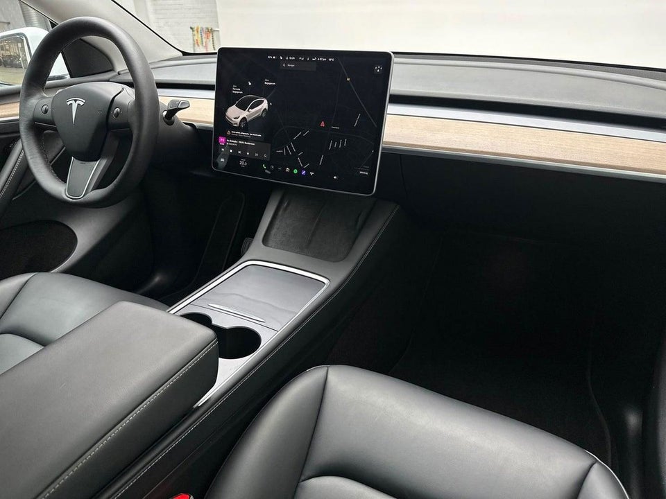 Tesla Model Y Long Range AWD 5d