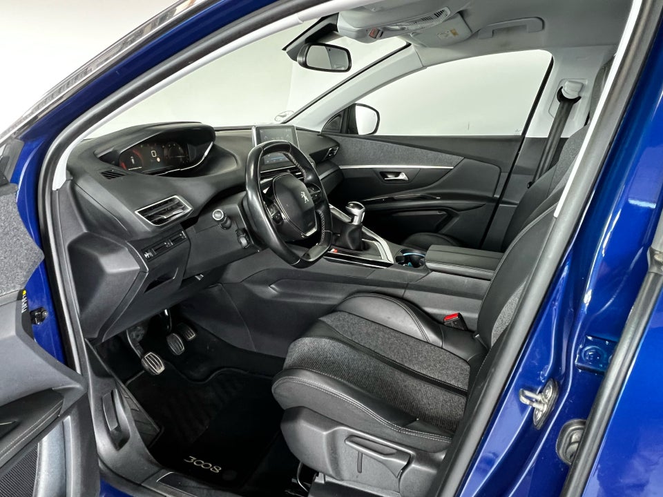 Peugeot 3008 1,6 BlueHDi 120 Allure 5d