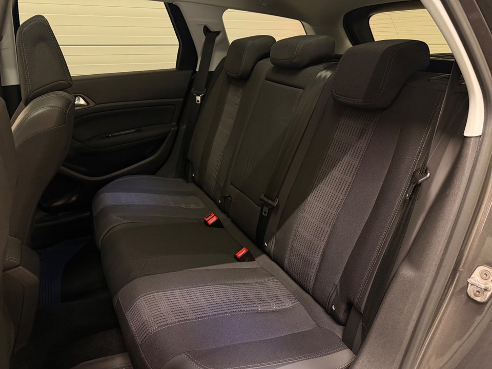 Peugeot 308 1,6 BlueHDi 120 Allure Sky 5d