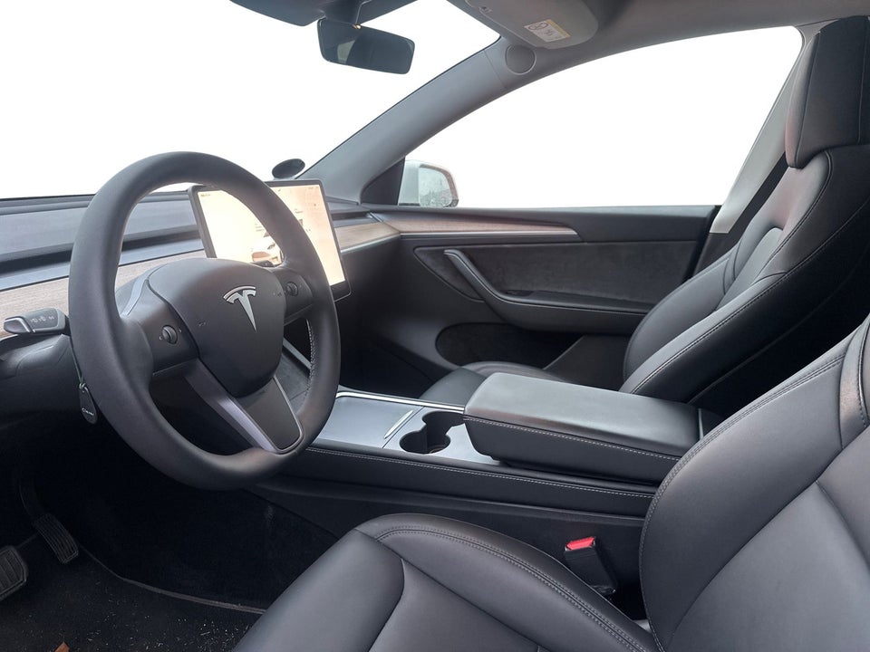 Tesla Model Y Long Range AWD 5d