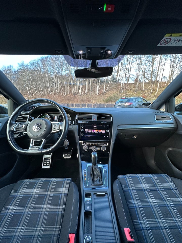 VW Golf VII 1,4 GTE DSG 5d