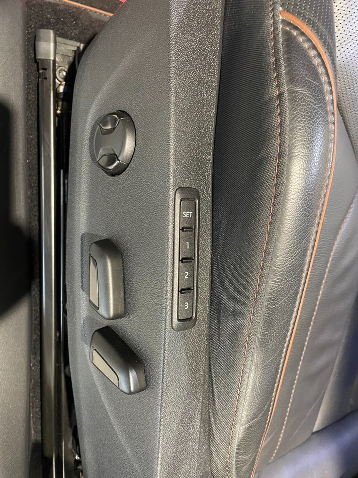 Skoda Enyaq 80 iV Suite 5d