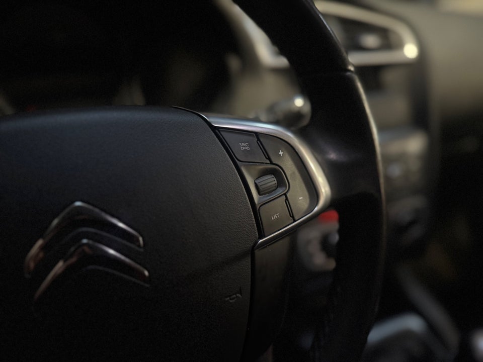 Citroën C4 1,6 e-HDi 115 Seduction 5d