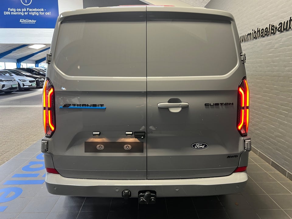 Ford E-Transit Custom 320 L1 71 Limited AWD