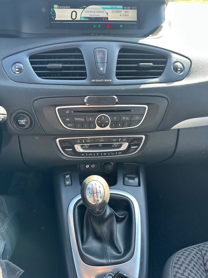 Renault Grand Scenic III 1,6 16V Authentique+ 7prs 5d