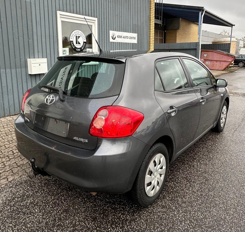 Toyota Auris 1,6 Luna 5d