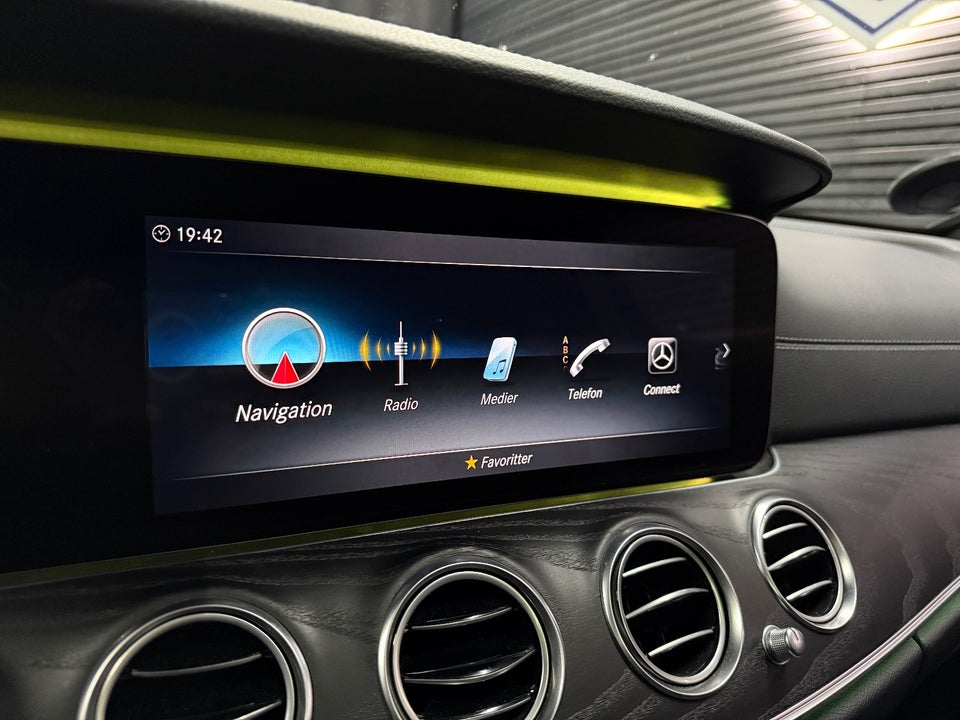 Mercedes E220 d 2,0 AMG Line stc. aut. 4Matic 5d