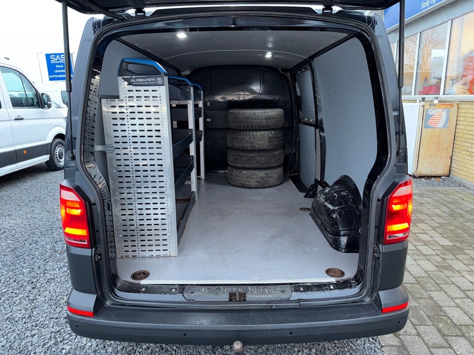 VW Transporter 2,0 TDi 150 Kassevogn DSG lang