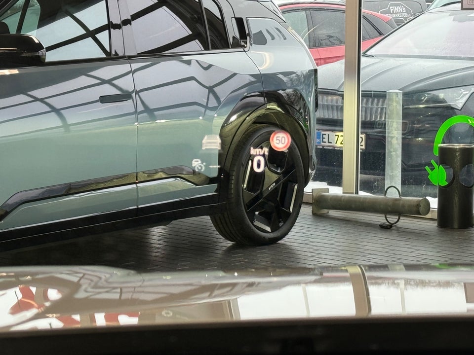 Ford Explorer 82 Premium Extended Range 5d