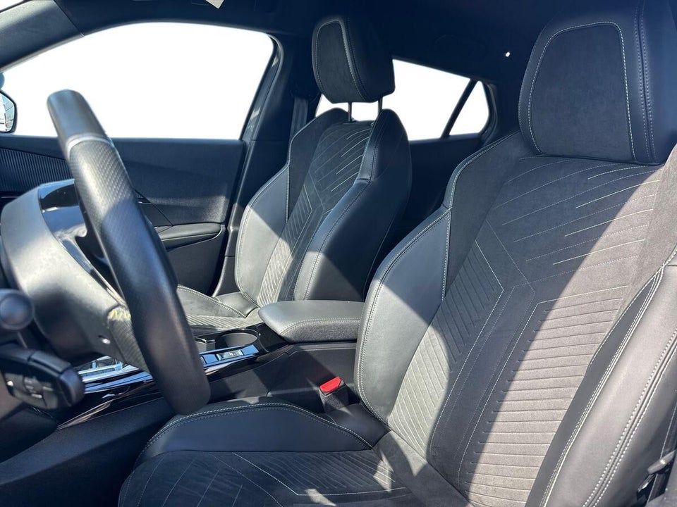 Peugeot e-2008 54 GT 5d