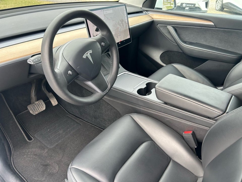 Tesla Model Y Long Range AWD 5d