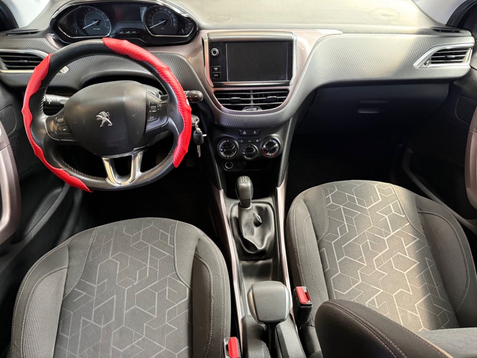 Peugeot 2008 1,2 VTi 82 Access 5d