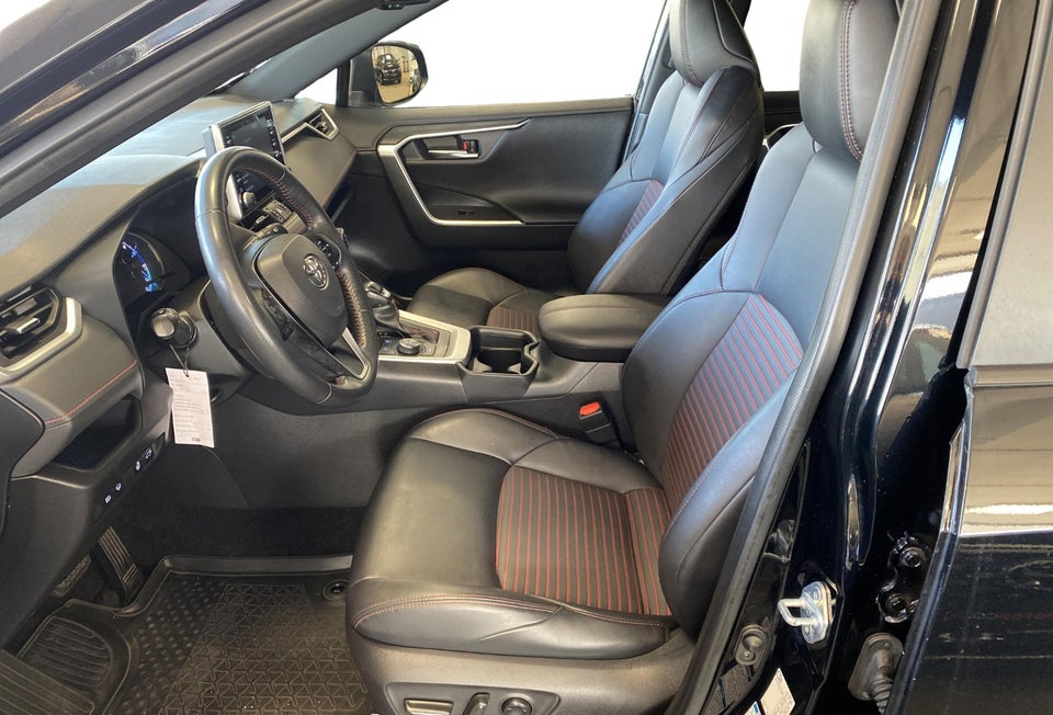 Toyota RAV4 2,5 Plug-in Hybrid H3 Business Comfort AWD-i 5d