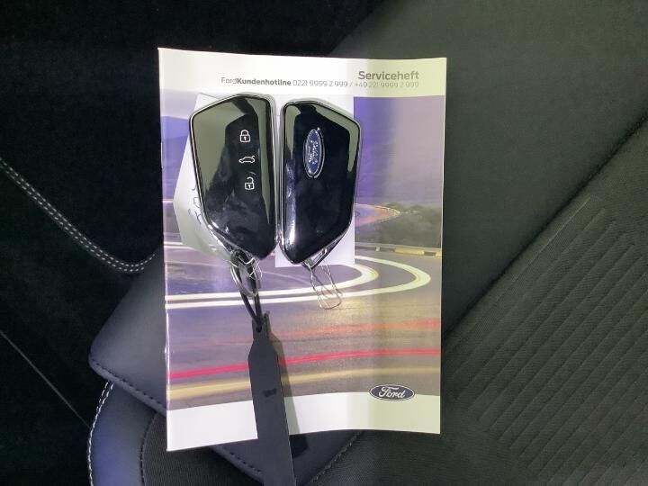 Ford Capri 77 Premium Extended Range 5d