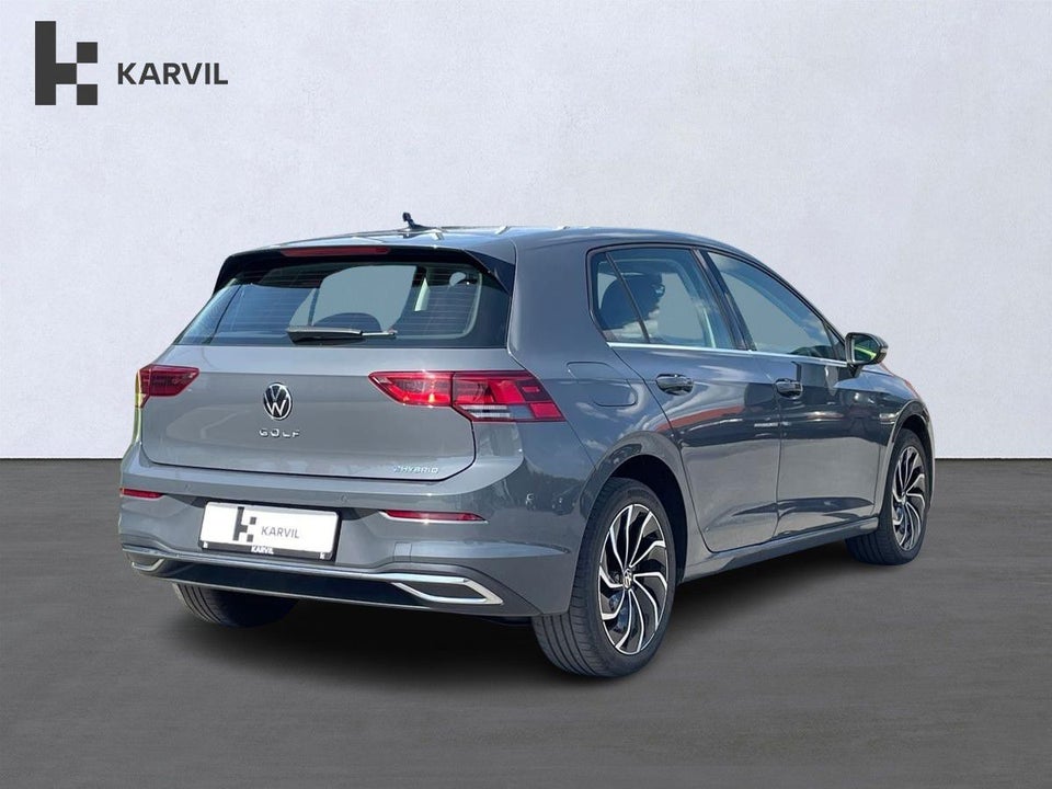 VW Golf VIII 1,4 eHybrid DSG 5d