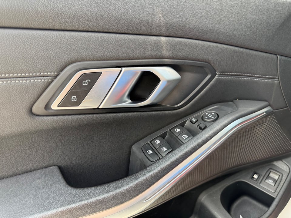 BMW 330e 2,0 Touring Sport Line aut. 5d