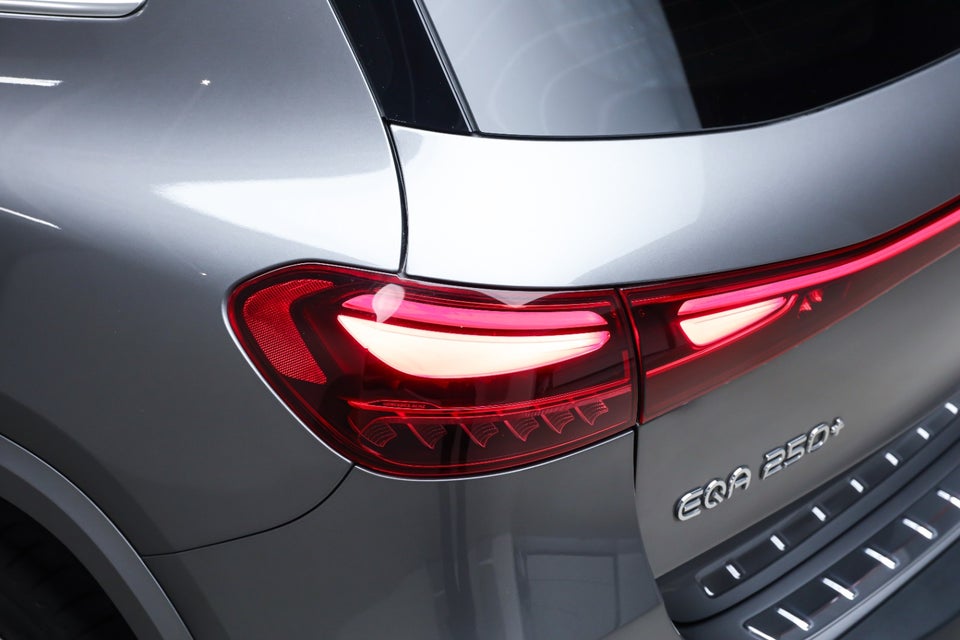 Mercedes EQA250+ AMG Advance 5d