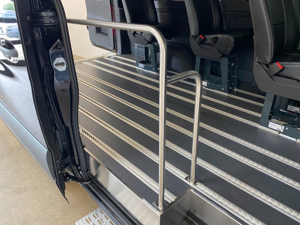 Mercedes Sprinter 317 2,0 CDi A2 Tourer PRO aut. RWD