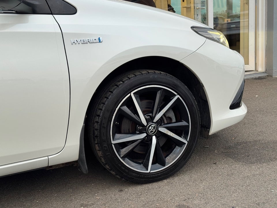 Toyota Auris 1,8 Hybrid H2 Style Touring Sports CVT 5d