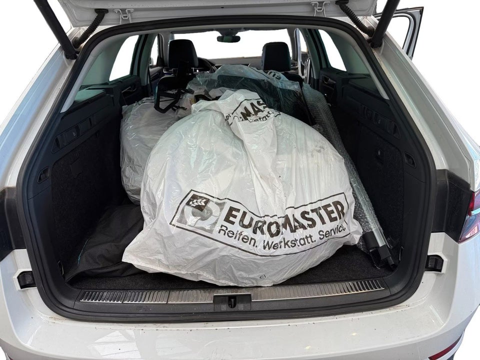 Skoda Superb 1,4 TSi iV Laurin & Klement Combi DSG Van 5d