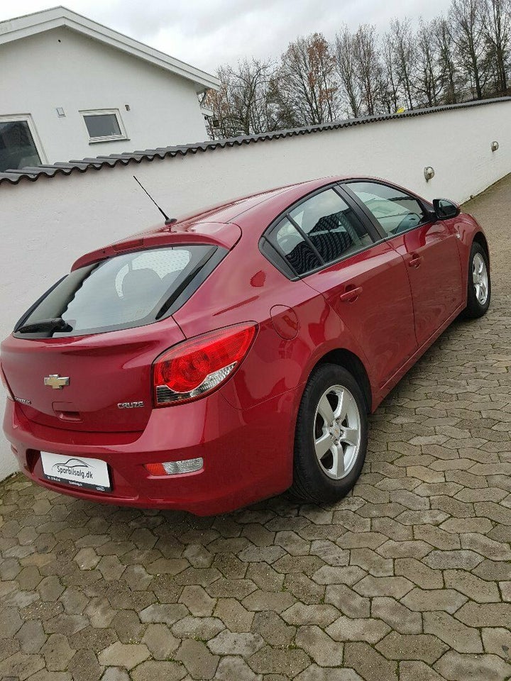 Chevrolet Cruze 1,8 LT 5d