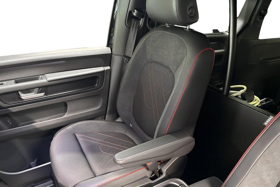 VW ID.Buzz 86 GTX+ 4Motion LWB Van 5d