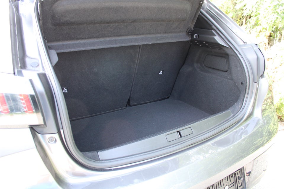 Peugeot 208 1,2 PureTech 100 Active 5d
